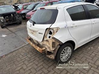 Toyota Yaris Yaris III (P13), Hatchback, 2010 / 2020 1.0 12V VVT-i picture 6