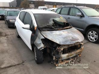 Toyota Yaris Yaris III (P13), Hatchback, 2010 / 2020 1.0 12V VVT-i picture 11