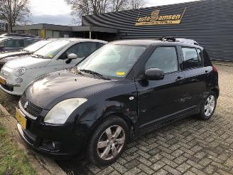 damaged passenger cars Suzuki Swift Swift (ZA/ZC/ZD1/2/3/9) Hatchback 2005 / 2010 - 1.3 VVT 16V Hatchback  Benzine 1.328cc 68kW (92pk) FWD 2005-02/2010-09 (EZC11; MZA11; MZC11; NZA11; NZC11) M13AVVT 2008/5