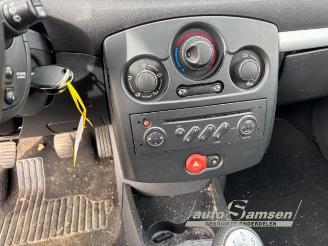 Renault Clio Clio III (BR/CR), Hatchback, 2005 / 2014 1.4 16V picture 17