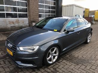 krockskadad bil auto Audi A3 LIMOUSINE 2015/7