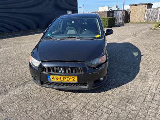 Schadeauto Mitsubishi   2010/6