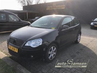 Salvage car Volkswagen Polo Polo IV (9N1/2/3), Hatchback, 2001 / 2012 1.4 16V 2009/6