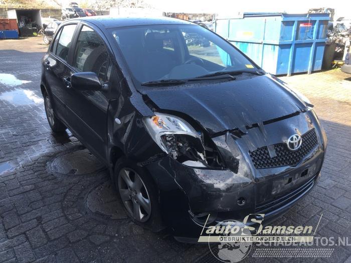 Toyota Yaris Yaris II (P9), Hatchback, 2005 / 2014 1.3 16V VVT-i