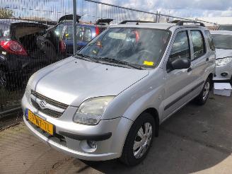 Voiture accidenté Suzuki Ignis Airco - New Ignis (MH) Hatchback 5-drs 2003 / 2007 - 1.3 16V Hatchback 4Dr Benzine 1.328cc 69kW (94pk) FWD 2003-09/2007-12 (MHX51) M13AVVT 2004/2
