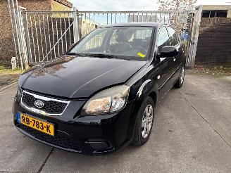 Vaurioauto  passenger cars Kia Rio Rio II (DE) Hatchback 2005 / 2011 - 1.4 16V Hatchback  Benzine 1.399cc 71kW (97pk) FWD 2005-03/2011-12  G4EE 2011/11