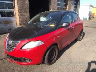 Vrakbiler auto Lancia Ypsilon Ypsilon (312), Hatchback, 2011 0.9 TwinAir 85 2012/7