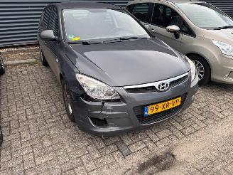 krockskadad bil auto Hyundai I-30  2007/8