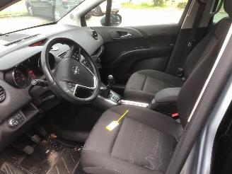 Opel Meriva  picture 10