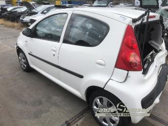 Peugeot 107 107, Hatchback, 2005 / 2014 1.0 12V picture 6