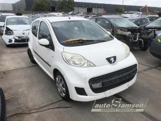 Peugeot 107 107, Hatchback, 2005 / 2014 1.0 12V picture 3
