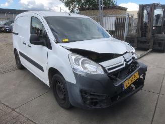 krockskadad bil auto Citroën Berlingo  2015/9