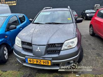 Vrakbiler auto Mitsubishi Outlander Outlander (CU), SUV, 2001 / 2007 2.0 16V 4x2 2005/10