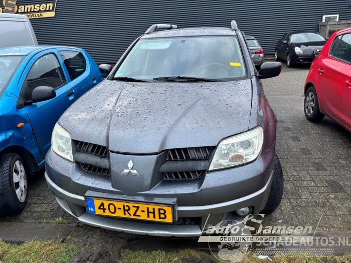 Mitsubishi Outlander Outlander (CU), SUV, 2001 / 2007 2.0 16V 4x2