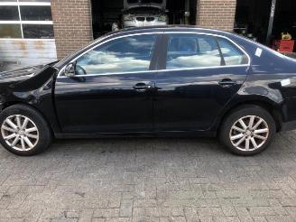 Volkswagen Jetta Jetta III (1K2), Sedan, 2005 / 2010 1.6 FSI 16V picture 3