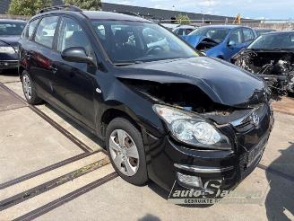 Coche siniestrado Hyundai I-30 i30 Crosswagon (WWH), Combi, 2007 / 2012 1.4 CVVT 16V 2010/6