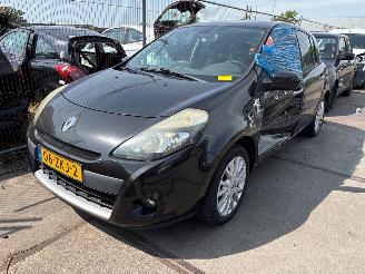 Schadeauto Renault Clio  2011/3