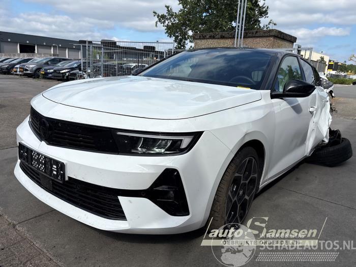 Opel Astra Astra L (F3/FB/FM/FP), Hatchback 5-drs, 2021 1.6 Plug-in Hybrid Turbo 16V