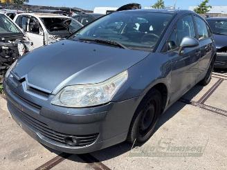 Coche siniestrado Citroën C4 C4 Berline (LC), Hatchback 5-drs, 2004 / 2011 1.6 16V 2006/3