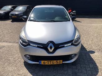 Renault Clio  picture 2