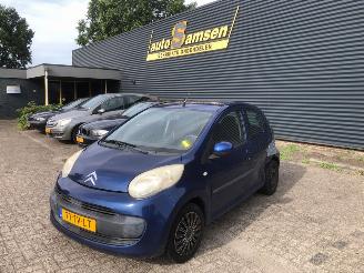 Voiture accidenté Citroën C1 C1 Hatchback 2005 / 2014 - 1.0 12V Hatchback  Benzine 998cc 50kW (68pk) FWD 2005-06/2014-09 (PMCFA; PMCFB; PNCFA; PNCFB) 1KRFE; CFB; 384F; CFA 2007/2