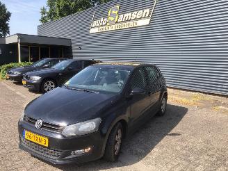 Voiture accidenté Volkswagen Polo Polo V (6R) Hatchback 2009 / 2017 - 1.4 16V Hatchback  Benzine 1.390cc 63kW (86pk) FWD 2009-03/2014-05  CGGB 2011/2
