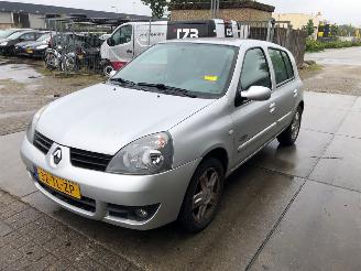 Unfallwagen Renault Clio  2006/11