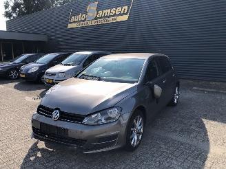 damaged passenger cars Volkswagen Golf Golf VII (AUA) Hatchback 2015 - 1.2 TSI 16V Hatchback  Benzine 1 197cc 77kW (105pk) FWD 2012-11/2020-08  CJZA 2015/1