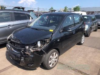 Coche siniestrado Hyundai I-10 i10 (F5), Hatchback, 2007 / 2013 1.2i 16V 2012/11