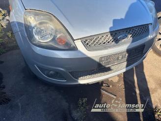 Ford Fiesta  picture 2