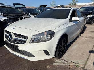 Uttjänta bilar auto Mercedes A-klasse A (W176), Hatchback, 2012 / 2018 1.6 A-160 16V 2015/12