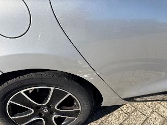 Renault Clio  picture 13