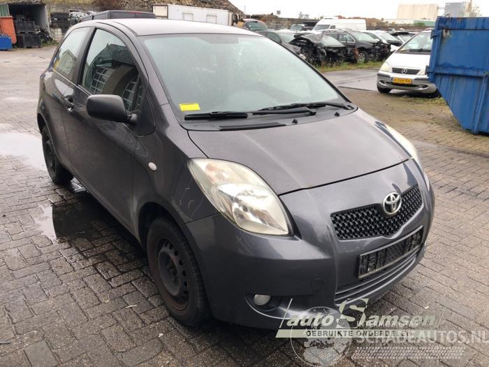 Toyota Yaris Yaris II (P9), Hatchback, 2005 / 2014 1.0 12V VVT-i