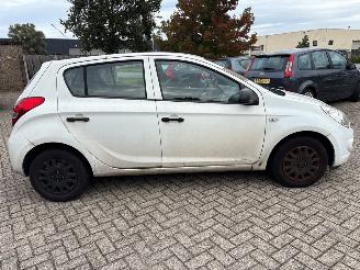 Hyundai I-20  picture 4