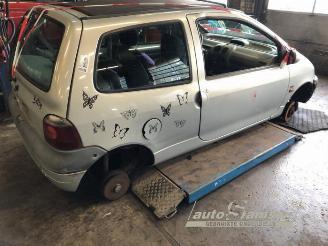 Vrakbiler auto Renault Twingo Twingo (C06), Hatchback 3-drs, 1993 / 2007 1.2 16V 2001/8