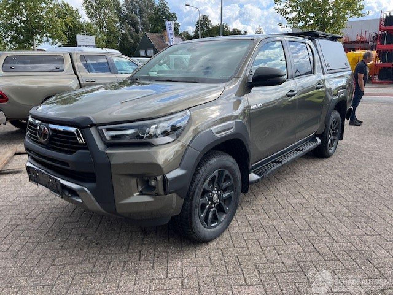 Toyota Hilux 2.8 D-4D 150KW DOUBLE CAB.  AUT. NAVI KLIMA LEER. 4WD