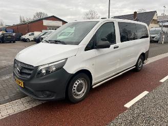 Voiture accidenté Mercedes Vito TOURER 116 2.2 CDI 120KW LANG PKW BRIEF 8P AUT. KLIMA 2019/6