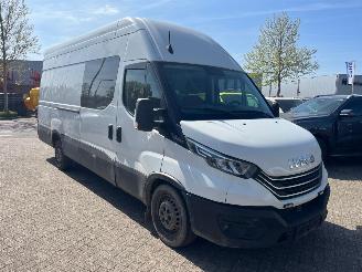 krockskadad bil bedrijf Iveco Daily 35S18 3.0D 129KW MAXI DC 6P HIMATIC AUTOM.  91000KM! 2022/9