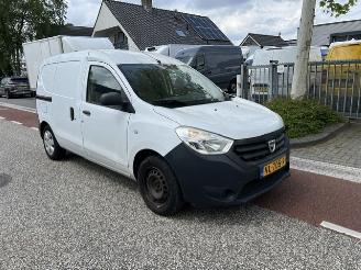 Vaurioauto  commercial vehicles Dacia Dokker 1.5 dci   SCHUIFDEUR 2015/1