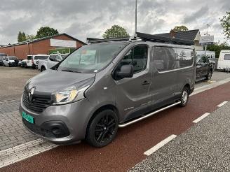 krockskadad bil bedrijf Renault Trafic 1.6 DCI 92KW  L2H1 LANG AIRCO KLIMA EURO6 2017/6