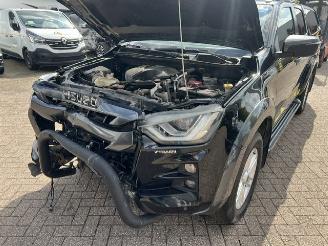 Isuzu D-Max 1.9d 120kw DOUBLE CAB. V-CROSS  AUT. 4WD KLIMA LEER picture 17