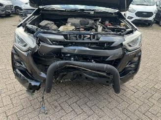 Isuzu D-Max 1.9d 120kw DOUBLE CAB. V-CROSS  AUT. 4WD KLIMA LEER picture 18