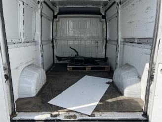 Peugeot Boxer 35 2.2 BLUEHDI 132KW L2H2 AIRCO KLIMA NEW MODEL. picture 13