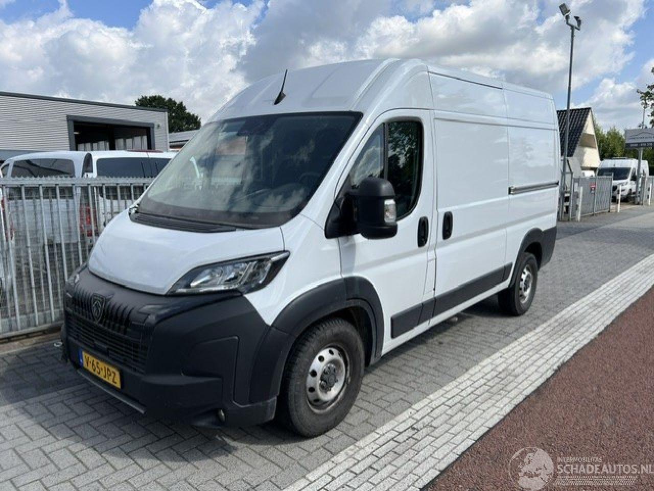 Peugeot Boxer 35 2.2 BLUEHDI 132KW L2H2 AIRCO KLIMA NEW MODEL.