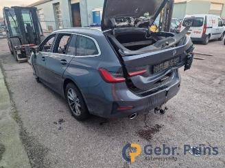Coche siniestrado BMW 3-serie 3 serie Touring (G21), Combi, 2019 330i 2.0 TwinPower Turbo 16V 2019/11