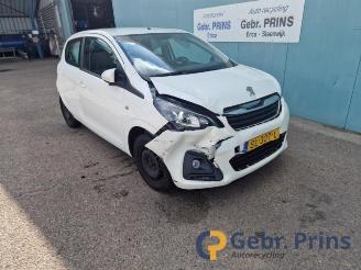 krockskadad bil auto Peugeot 108 108, Hatchback, 2014 1.0 12V 2018/4