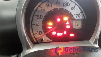 Peugeot 107 107, Hatchback, 2005 / 2014 1.0 12V picture 10