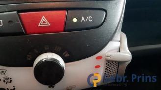 Peugeot 107 107, Hatchback, 2005 / 2014 1.0 12V picture 9