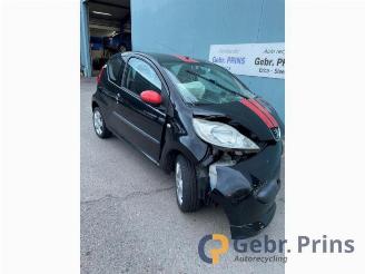Peugeot 107 107, Hatchback, 2005 / 2014 1.0 12V picture 2