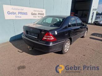 Vrakbiler auto Mercedes C-klasse C (W203), Sedan, 2000 / 2007 2.2 C-200 CDI 16V 2006/7